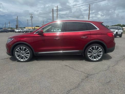 Used 2016 Lincoln MKX Reserve w/ Luxury Package AWD/4WD image 2
