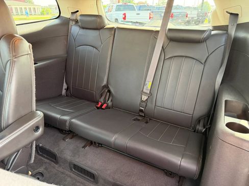 Used 2013 Buick Enclave Leather FWD image 8