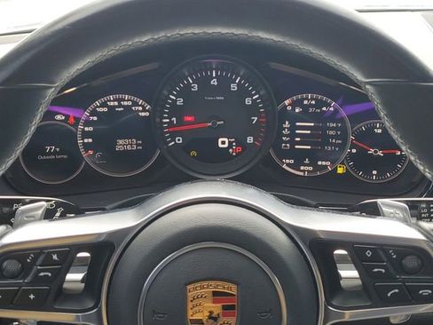 Used 2018 Porsche Panamera RWD image 35