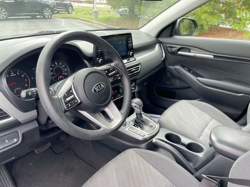 Used 2021 Kia Seltos LX image 11