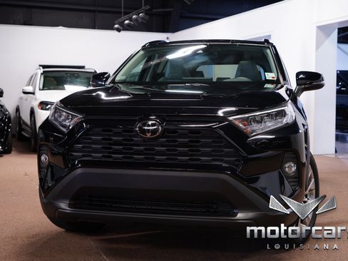 Used 2021 Toyota RAV4 XLE Premium FWD image 1
