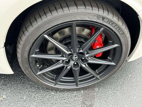 New 2026 Toyota GR86 Premium w/ Performance Package RWD image 9