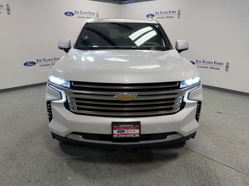 Used 2024 Chevrolet Tahoe High Country image 2