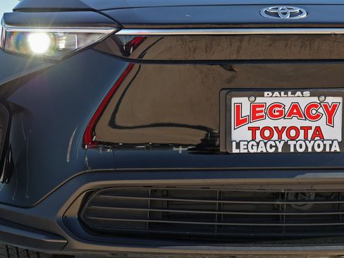 Used 2024 Toyota bZ4X XLE w/ Weather Package image 11