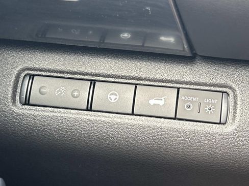 New 2026 Nissan Pathfinder SL w/ SL Premium Package FWD image 28