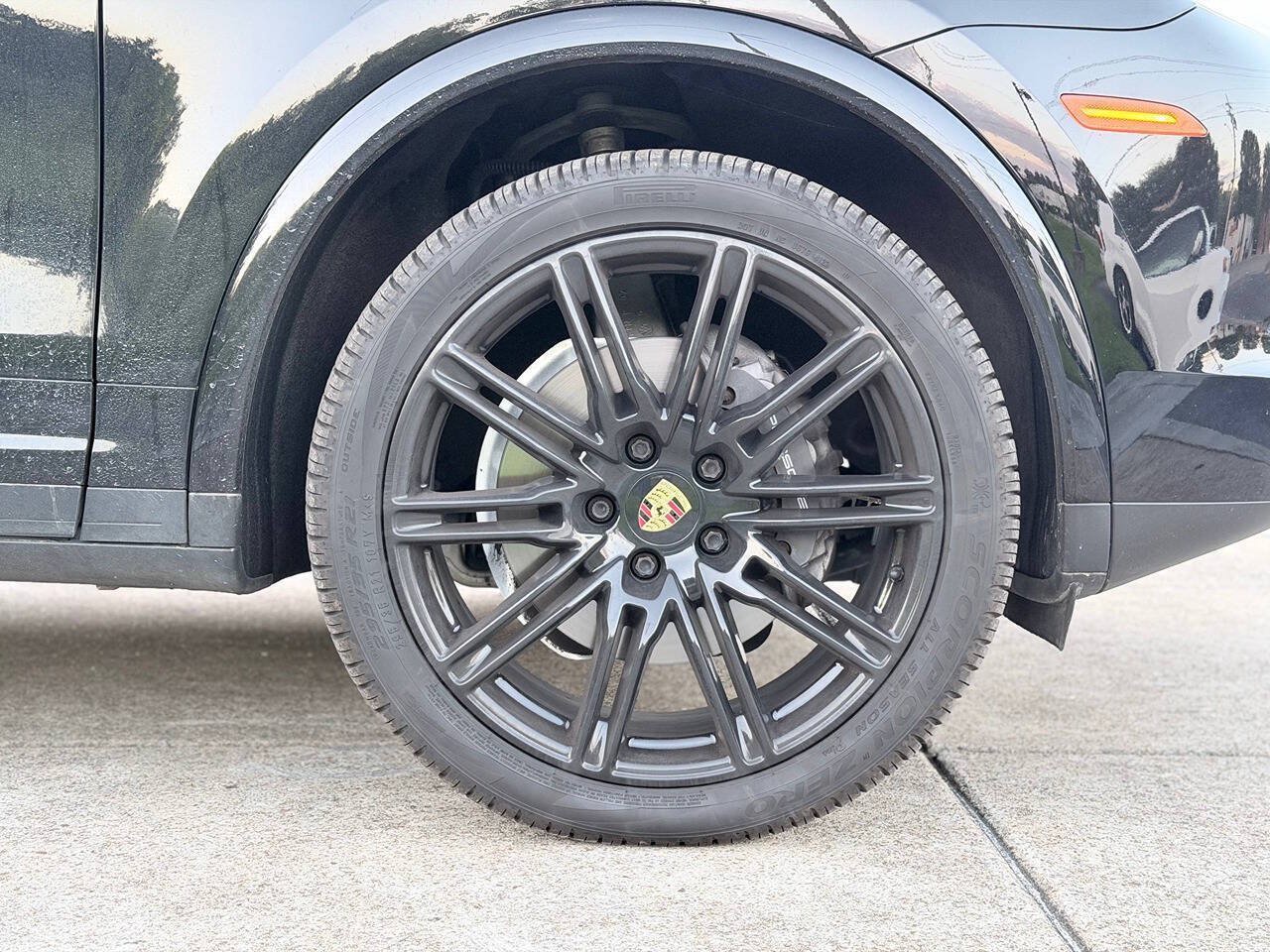 Used 2017 Porsche Cayenne Platinum Edition AWD/4WD image 18