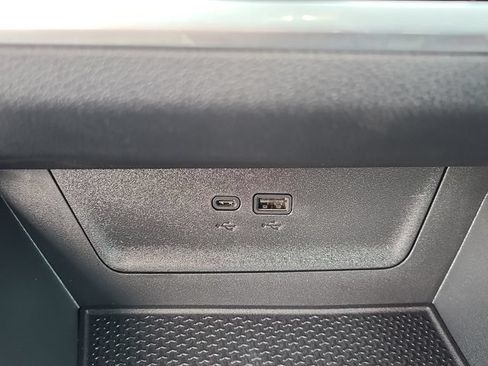 New 2027 Chevrolet Equinox LT FWD image 30