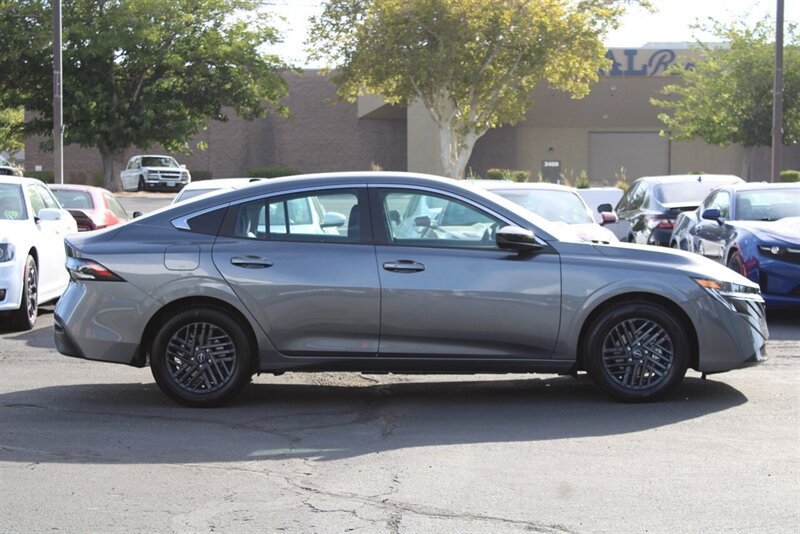 Used 2026 Nissan Sentra SV w/ Floor Mat Package FWD image 6