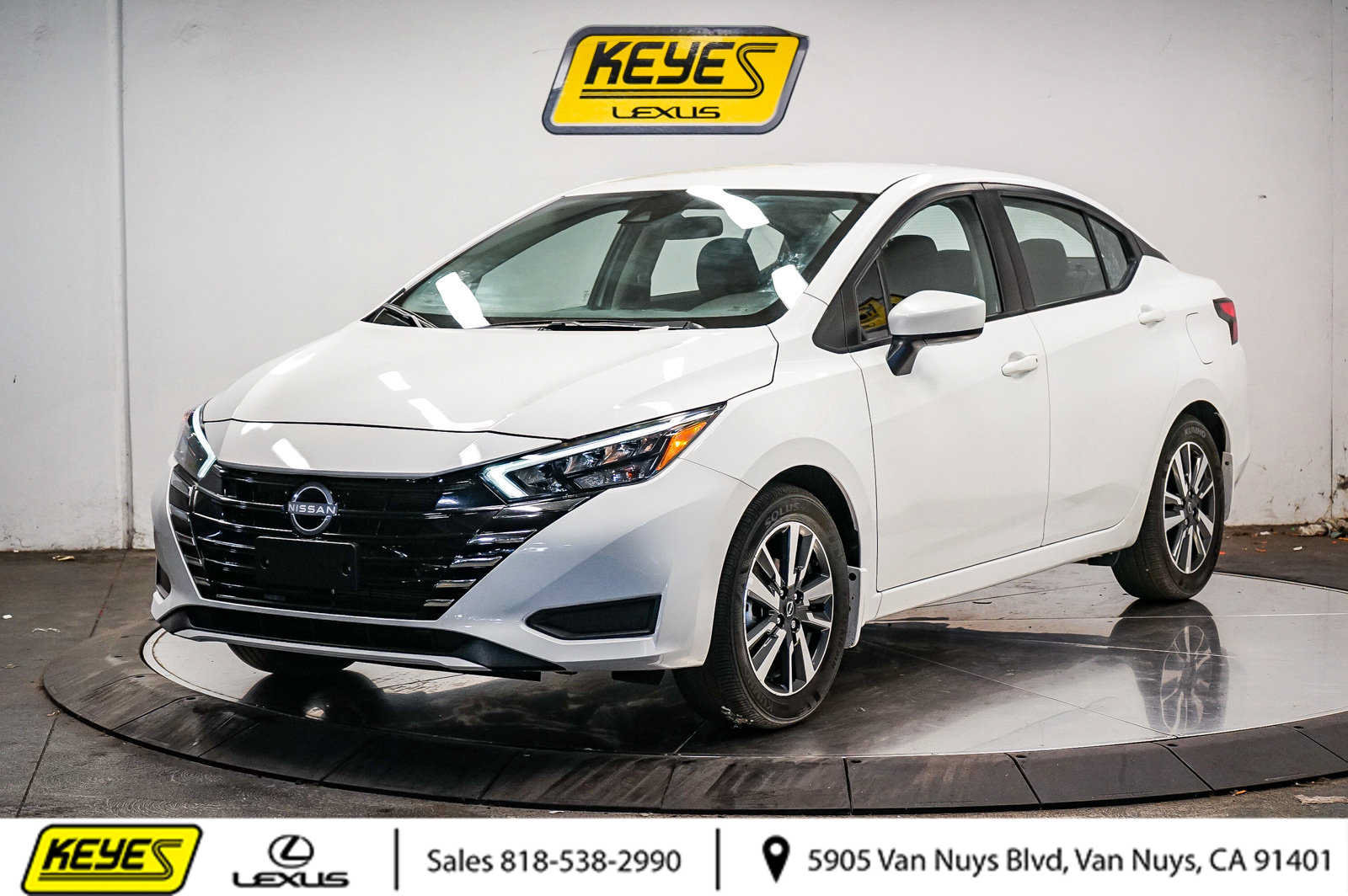 Used 2025 Nissan Versa SV w/ Trunk Package FWD image 1