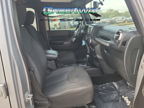 Used 2016 Jeep Wrangler Unlimited Sport image 12