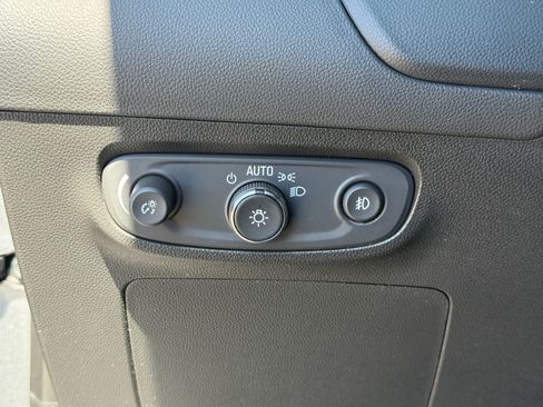 Used 2023 Buick Encore GX Select w/ Sport Touring Package FWD image 23