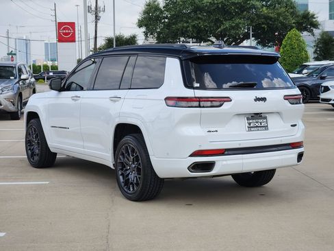 Used 2025 Jeep Grand Cherokee L Summit w/ Obsidian Package AWD/4WD image 5