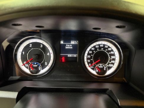 Used 2018 RAM 2500 Tradesman w/ Chrome Appearance Group AWD/4WD image 6