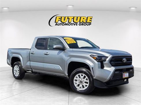 Used 2024 Toyota Tacoma SR5 image 1