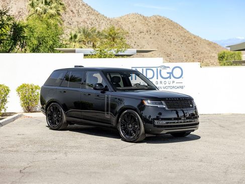 New 2025 Land Rover Range Rover Autobiography image 4