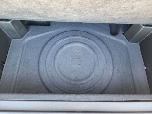 Certified 2023 GMC Terrain Denali w/ LPO, Floor Liner Package AWD/4WD image 32