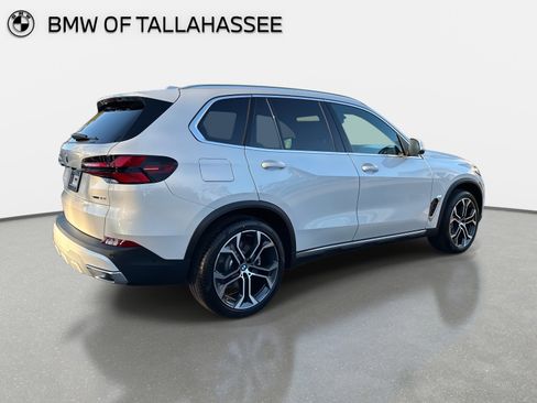 New 2026 BMW X5 sDrive40i image 5