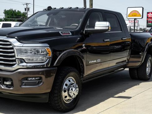 Used 2022 RAM 3500 Limited AWD/4WD image 9