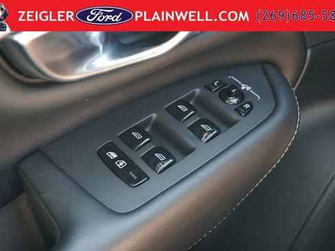Used 2023 Volvo XC90 B6 Ultimate w/ Protection Package Premier AWD/4WD image 32