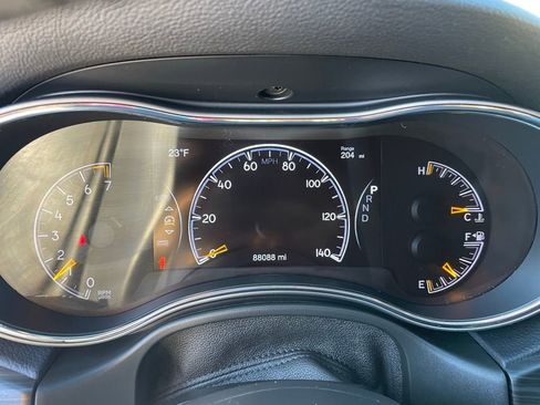 Used 2022 Jeep Grand Cherokee Laredo X image 33