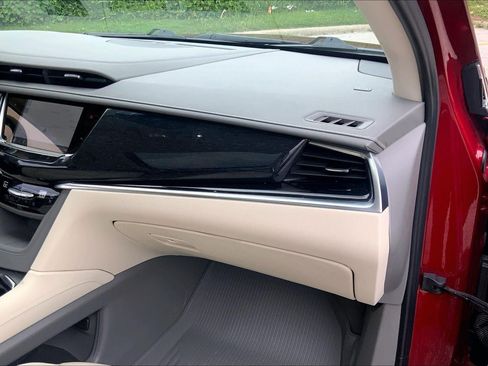 Certified 2024 Cadillac XT6 Premium Luxury w/ Technology Package AWD/4WD image 17