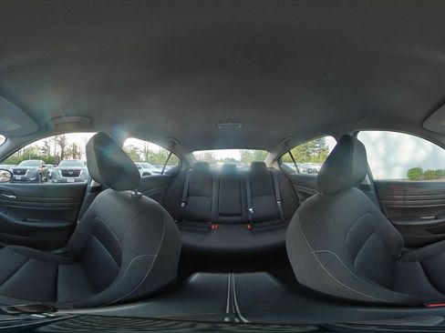 Used 2025 Nissan Altima 2.5 SV image 41