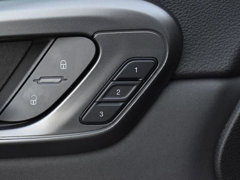 Used 2024 Dodge Hornet R/T image 15