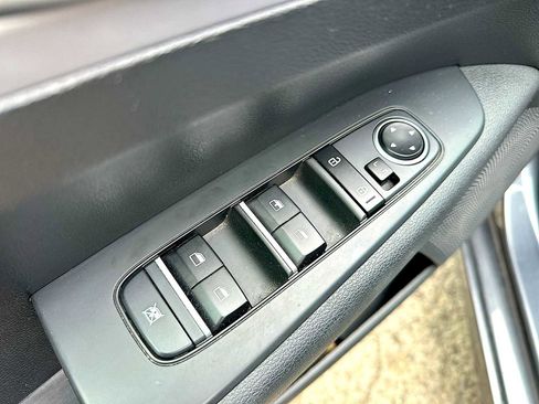 Used 2023 Kia Forte LXS image 15