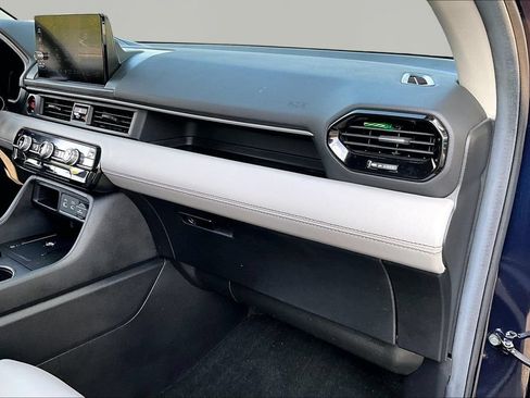 Used 2025 Honda Pilot EX-L image 18