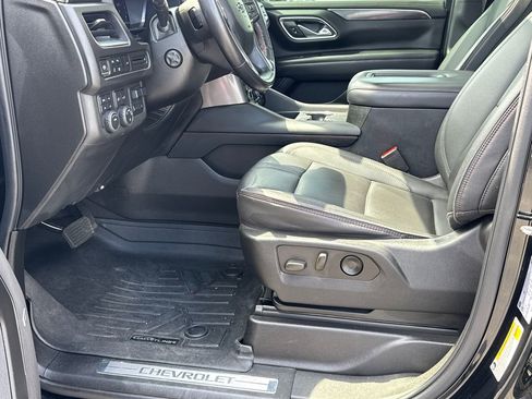 Used 2022 Chevrolet Tahoe RST w/ Luxury Package AWD/4WD image 9