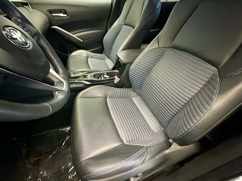 Used 2023 Toyota Corolla Cross AWD Hybrid w/ Convenience Package image 11