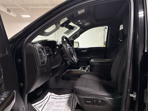 Used 2022 Chevrolet Silverado 1500 LT Trail Boss w/ Convenience Package II image 18