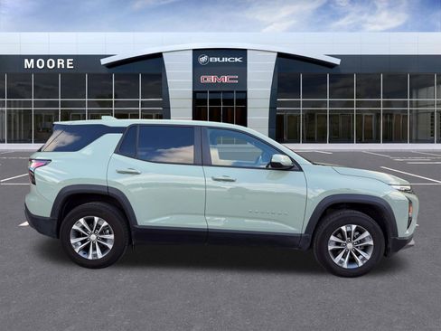 Used 2026 Chevrolet Equinox LT w/ Convenience Package II AWD/4WD image 2