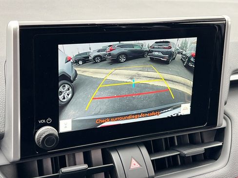 Certified 2025 Toyota RAV4 SE image 19