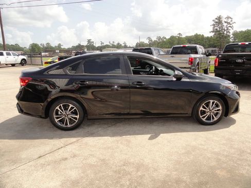 Used 2023 Kia Forte LXS FWD image 5