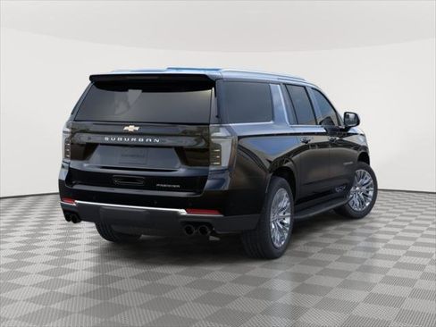 New 2026 Chevrolet Suburban Premier image 4