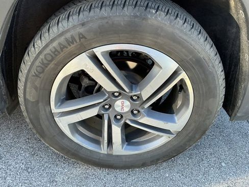 Used 2019 GMC Terrain SLT w/ Infotainment Package II image 16