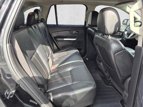 Used 2013 Ford Edge SEL FWD image 16