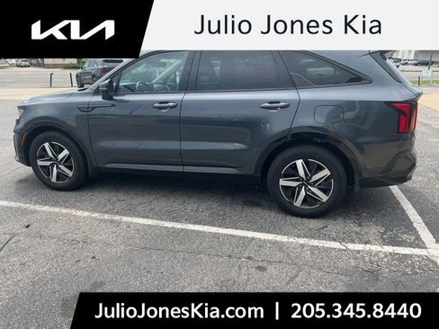 Used 2023 Kia Sorento S w/ Panoramic Sunroof Package FWD image 1