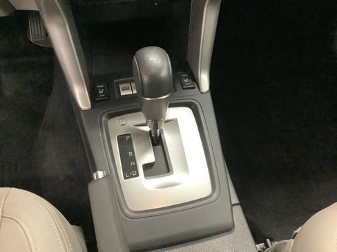 Used 2018 Subaru Forester 2.5i Limited AWD/4WD image 18