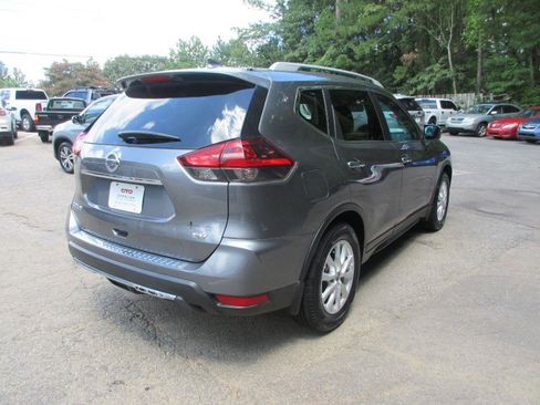 Used 2018 Nissan Rogue SV FWD image 5