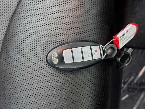 Used 2014 INFINITI Q60 Convertible w/ Premium Package image 37