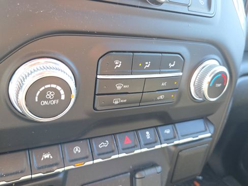 Used 2023 GMC Sierra 1500 Pro w/ Pro Value Package RWD image 19