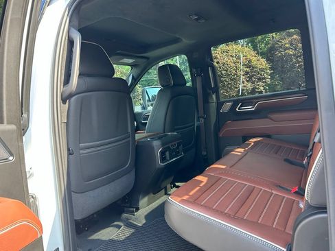 Used 2025 GMC Sierra 3500 Denali Ultimate AWD/4WD image 51