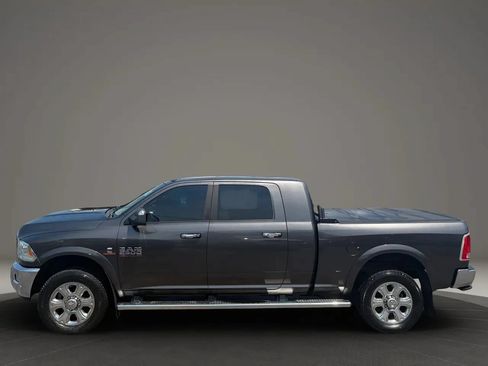 Used 2016 RAM 2500 Laramie w/ Convenience Group AWD/4WD image 2