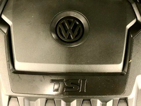 Used 2019 Volkswagen Tiguan SEL Premium image 39