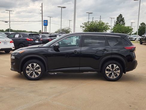 Used 2023 Nissan Rogue SV FWD image 5
