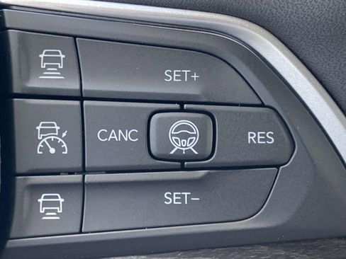 New 2026 Jeep Grand Cherokee Limited w/ Luxury Tech Group II RWD image 53