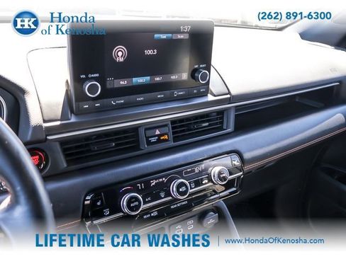 Certified 2025 Honda Pilot Sport image 15