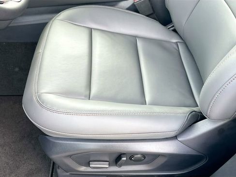 New 2026 Ford Explorer Active w/ Active Comfort Package image 14